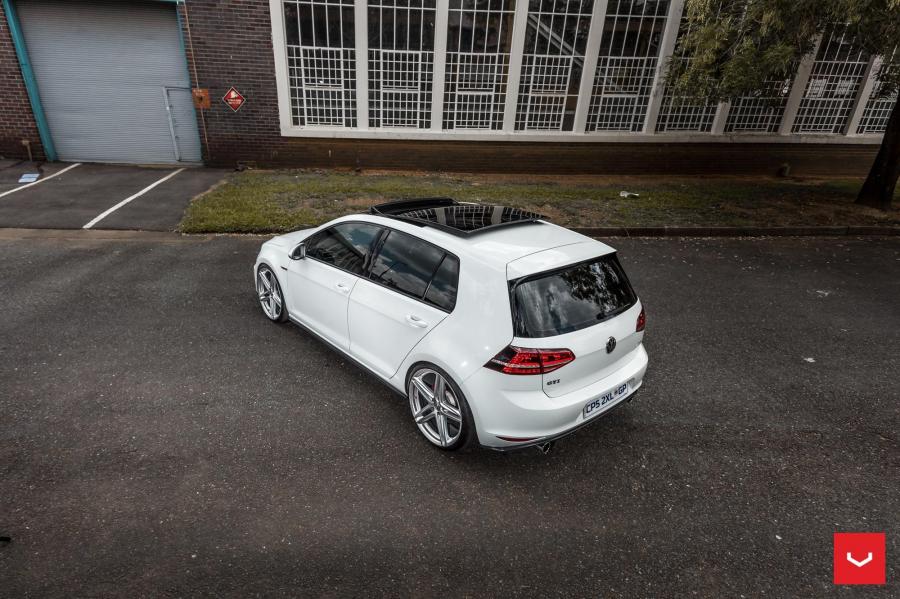  Volkswagen Golf GTI on Vossen Wheels (VWS5) 2018 года  (фото 9 из 12)